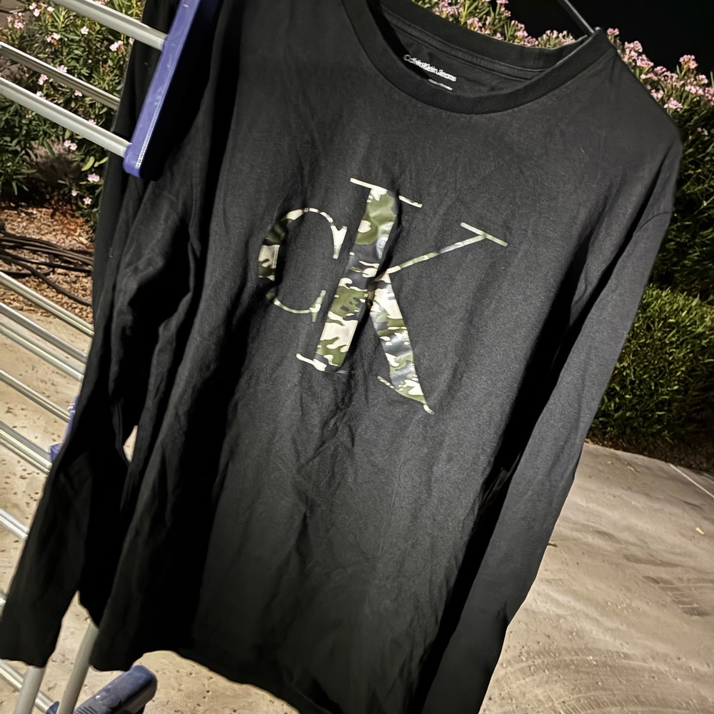 Calvin Klein Black and Green Long Sleeve Tees